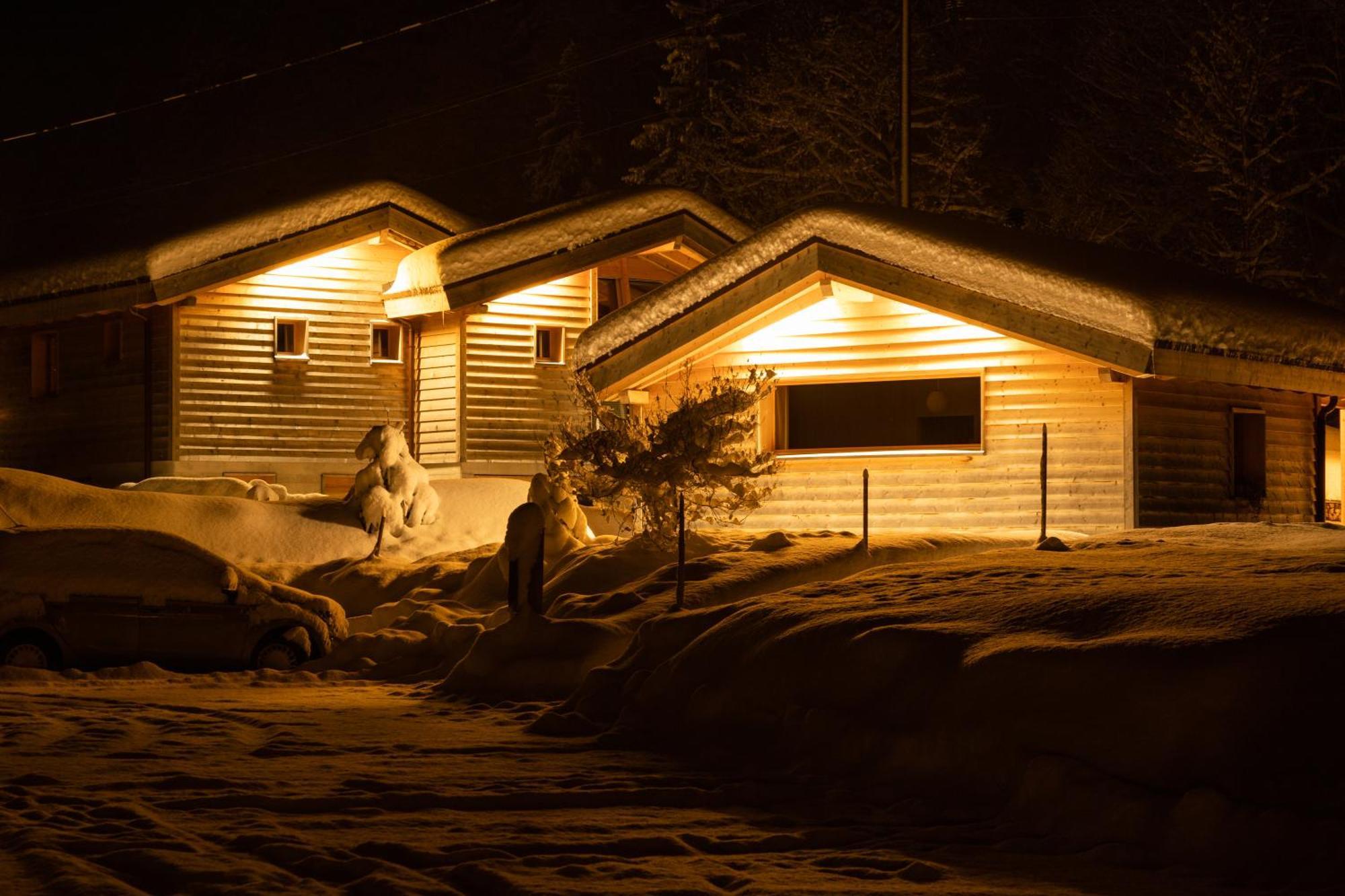 Huettenhotel Husky Lodge Muotathal Dış mekan fotoğraf