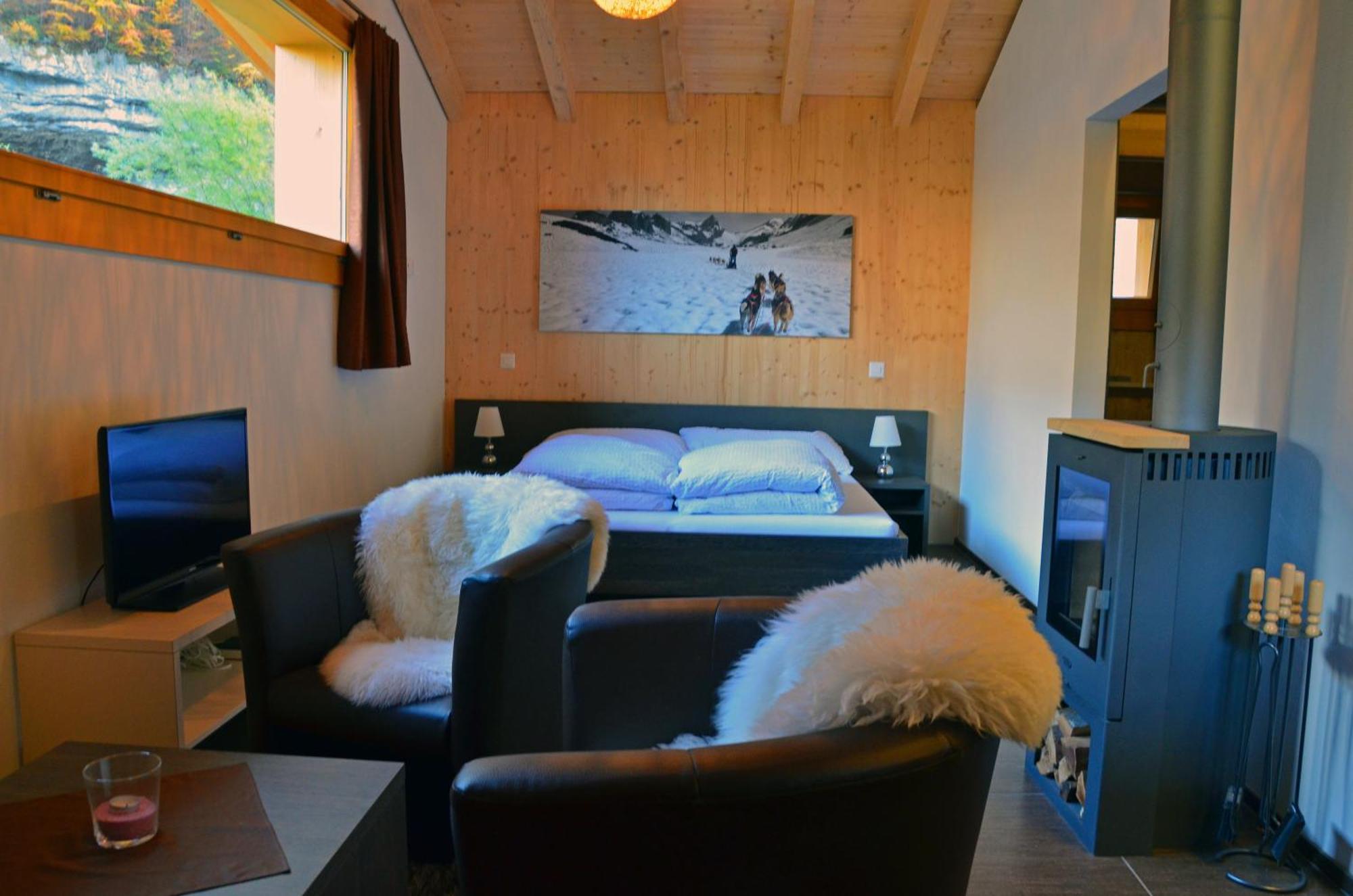 Huettenhotel Husky Lodge Muotathal Dış mekan fotoğraf