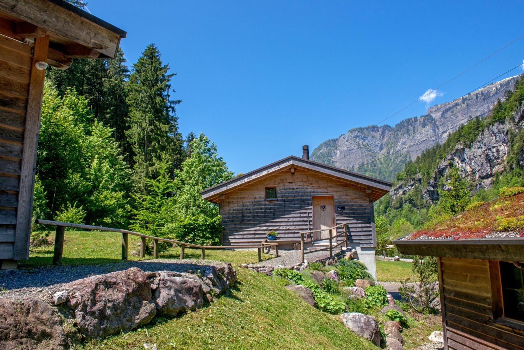 Huettenhotel Husky Lodge Muotathal Dış mekan fotoğraf