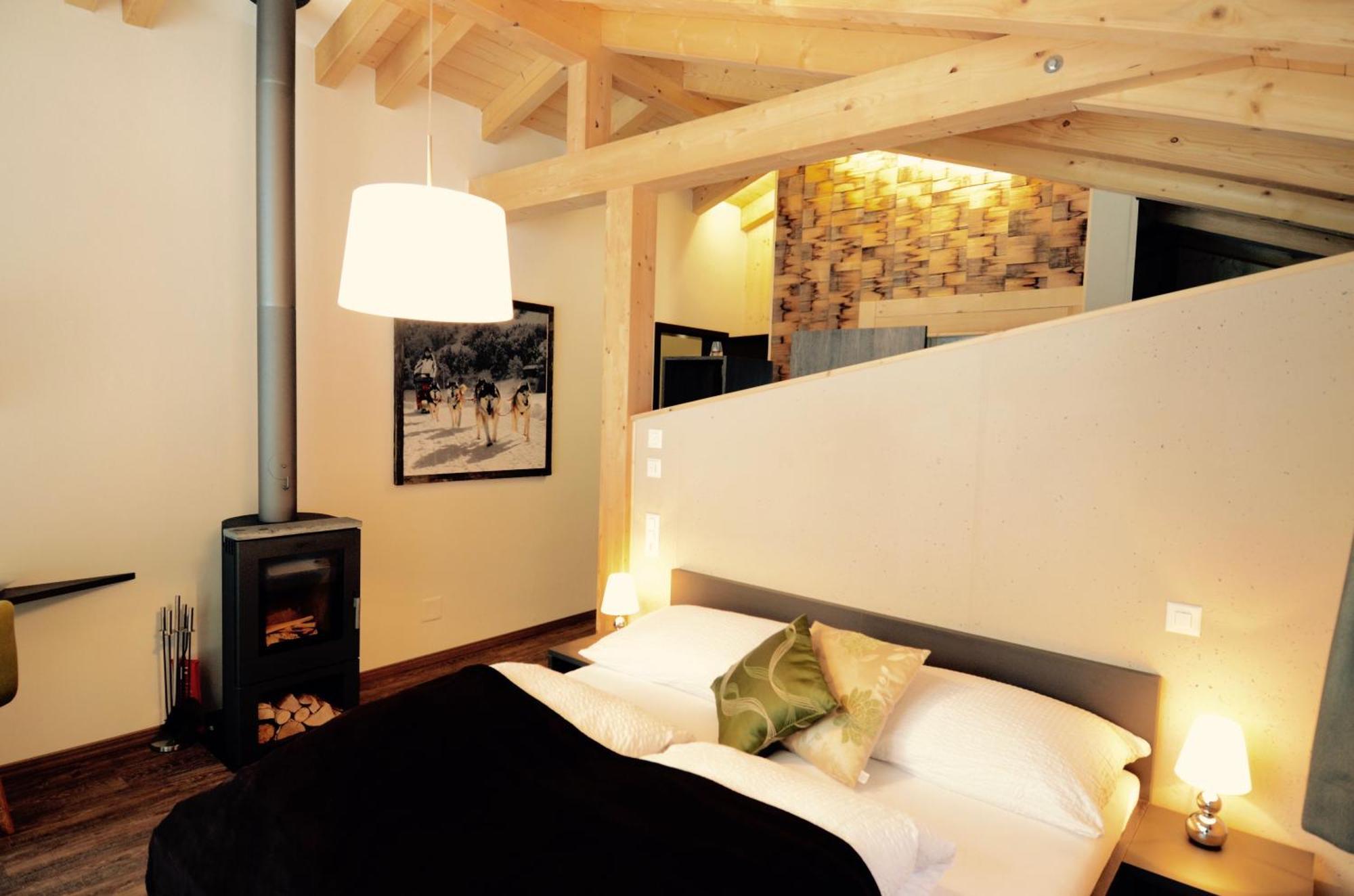 Huettenhotel Husky Lodge Muotathal Dış mekan fotoğraf