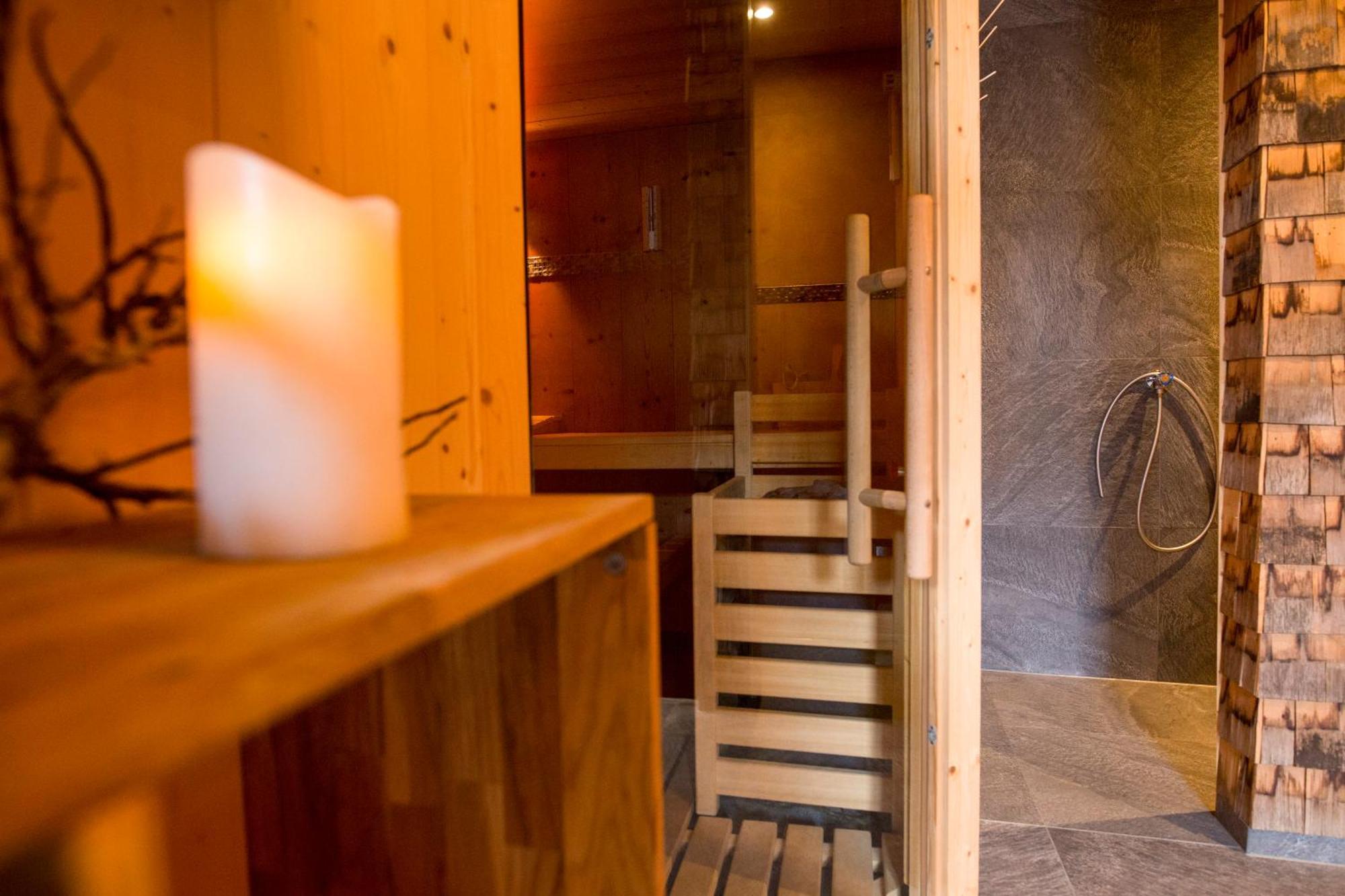 Huettenhotel Husky Lodge Muotathal Dış mekan fotoğraf