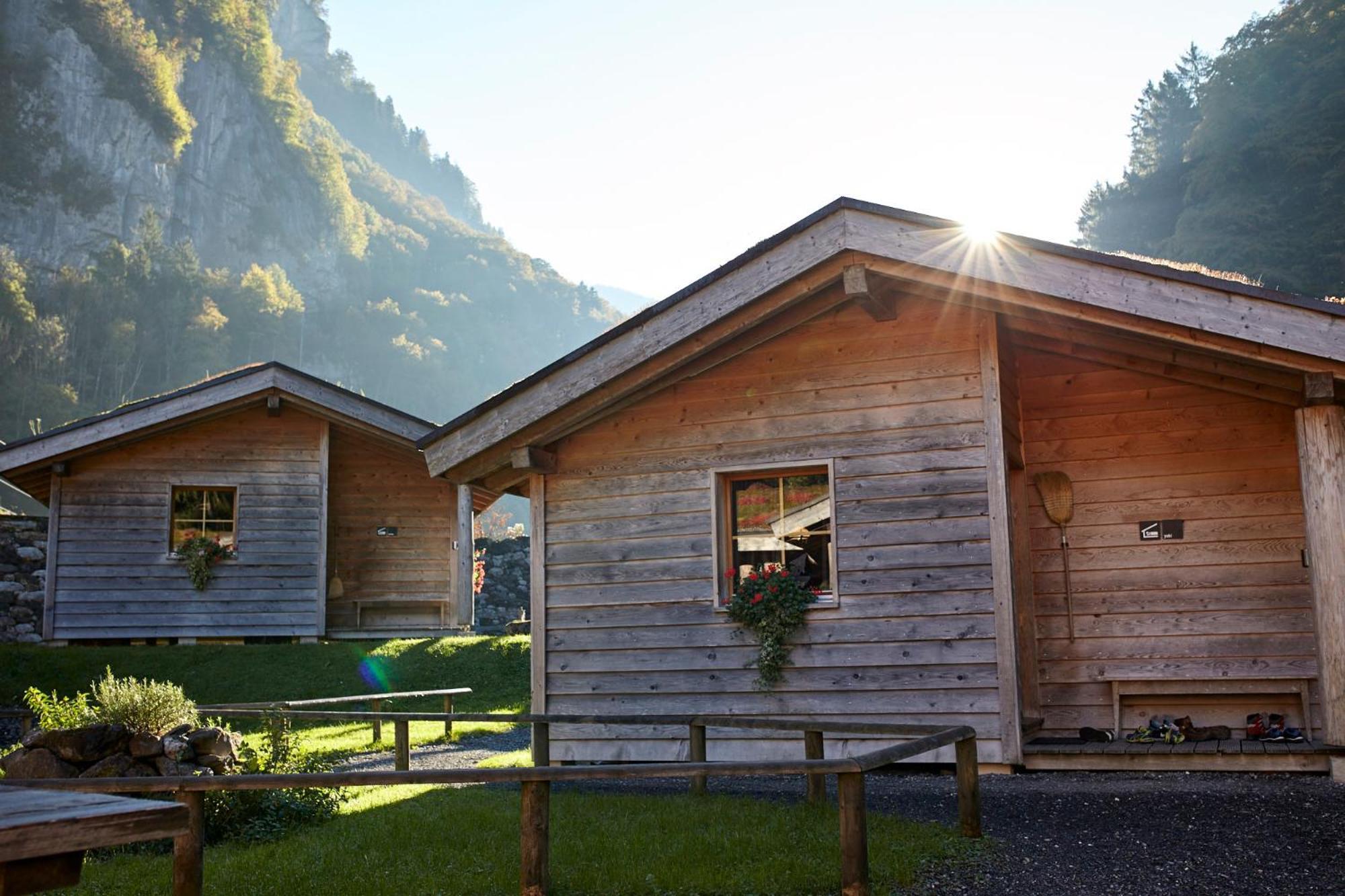 Huettenhotel Husky Lodge Muotathal Dış mekan fotoğraf