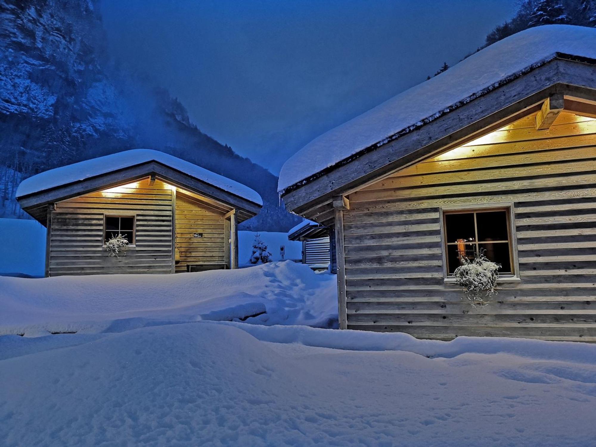 Huettenhotel Husky Lodge Muotathal Dış mekan fotoğraf