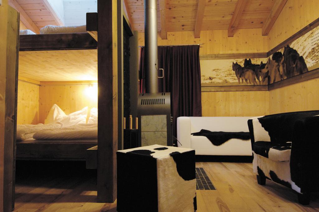 Huettenhotel Husky Lodge Muotathal Oda fotoğraf