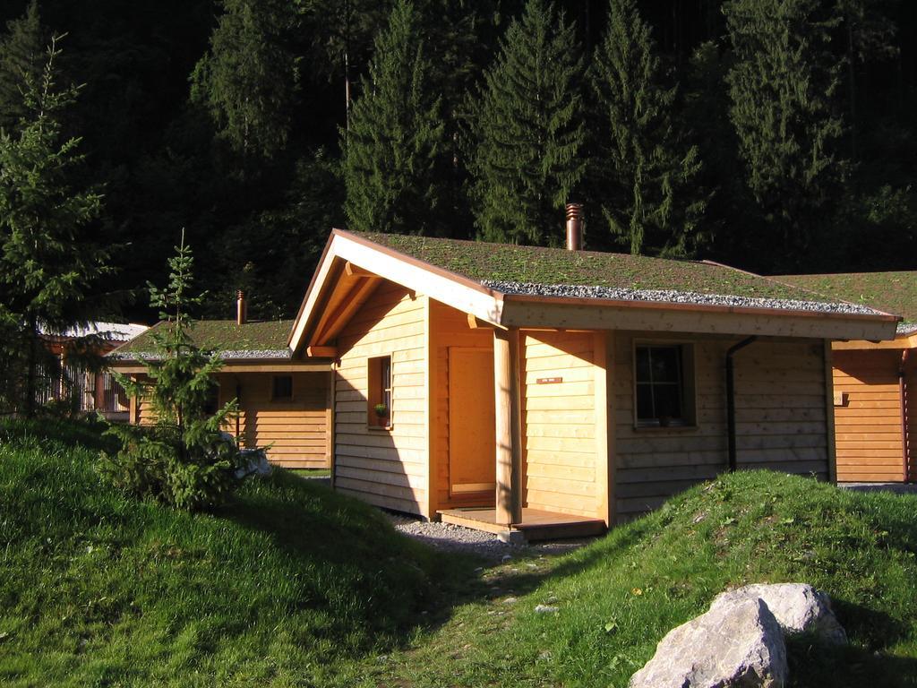 Huettenhotel Husky Lodge Muotathal Oda fotoğraf