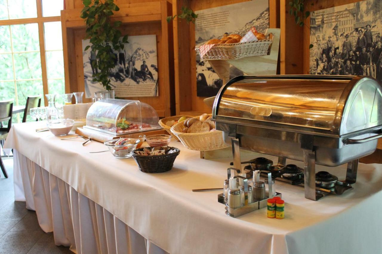 Huettenhotel Husky Lodge Muotathal Dış mekan fotoğraf